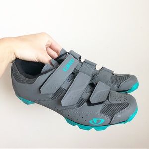 Giro Cycling Spin Shoes with SPD Clips